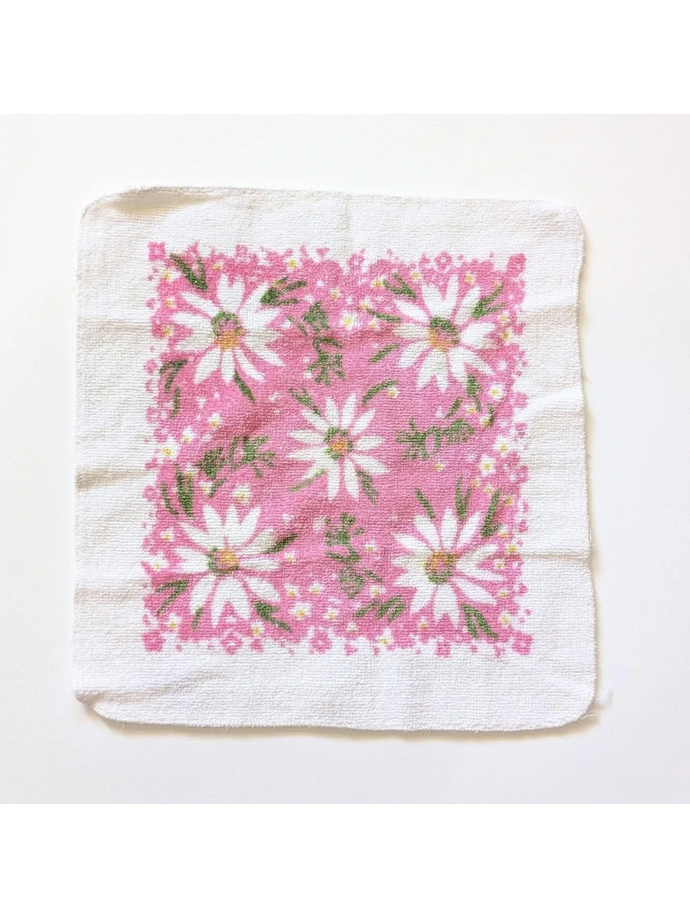 Vintage Martex Bath Towel Set with Pink & White Daisy Pattern